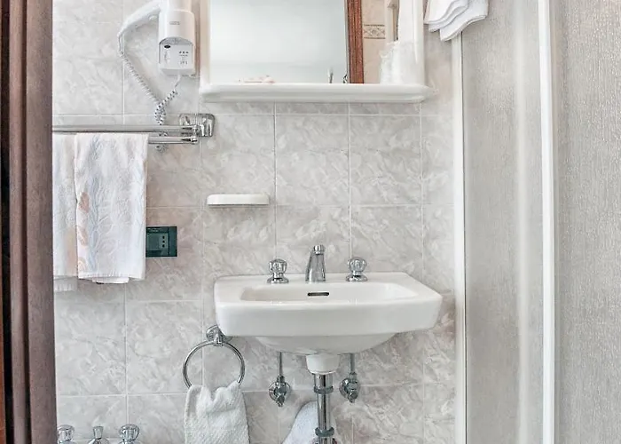 Hotel Ristorante Guerri 2*